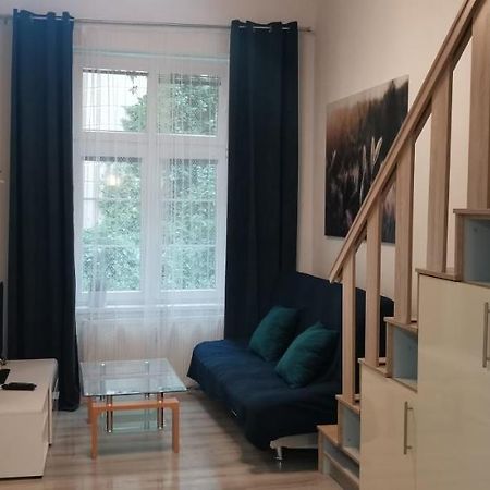 New Cosy Studio Κάρλοβι Βάρι Εξωτερικό φωτογραφία